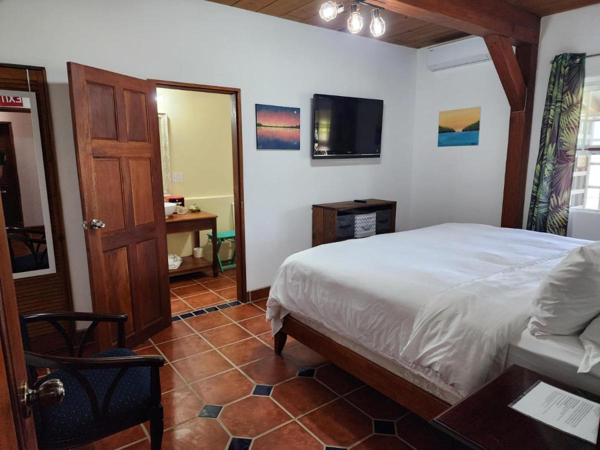 The Bnb On Triggerfish Close To The Airport Ladyville Exterior photo