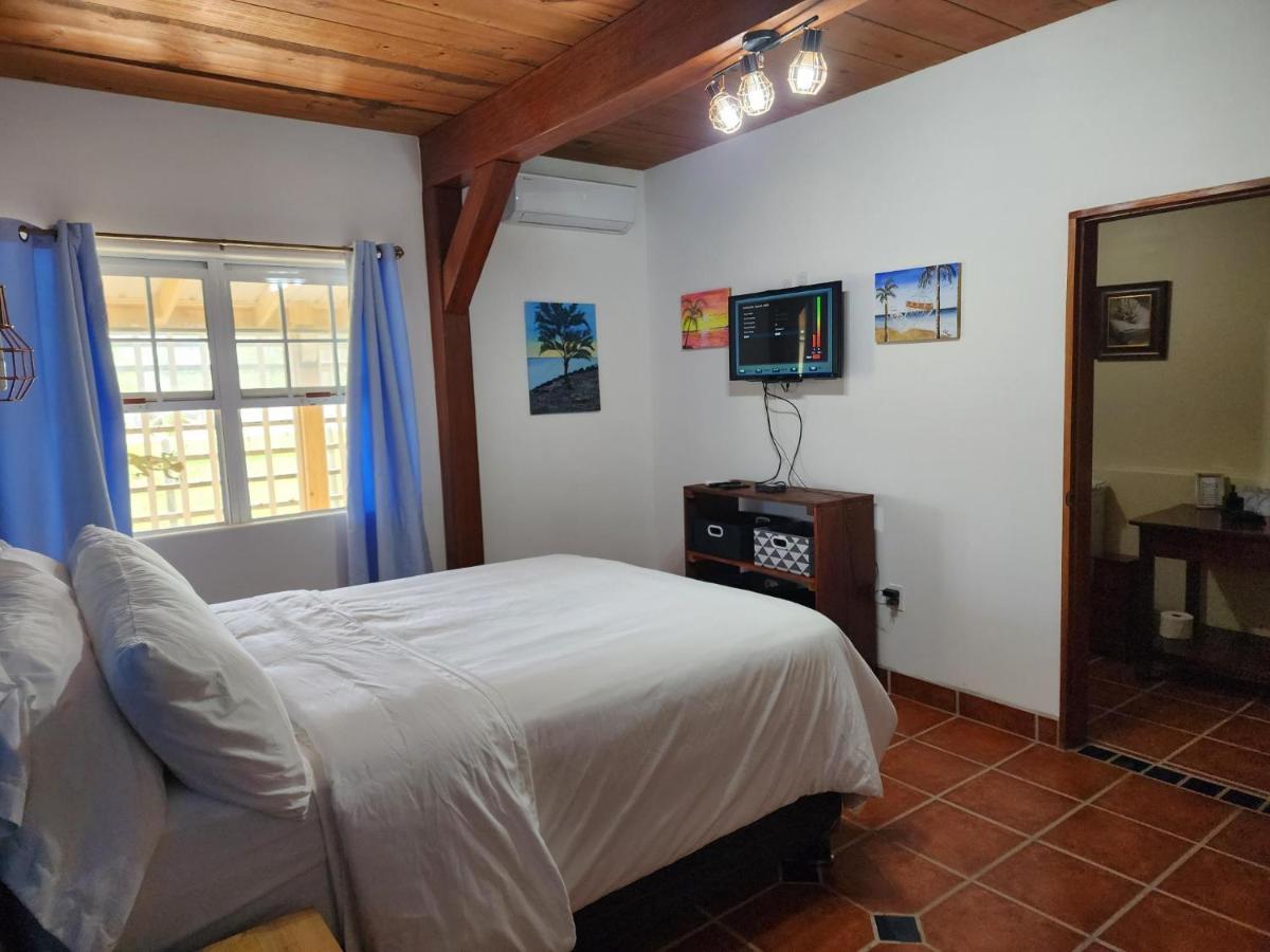 The Bnb On Triggerfish Close To The Airport Ladyville Exterior photo